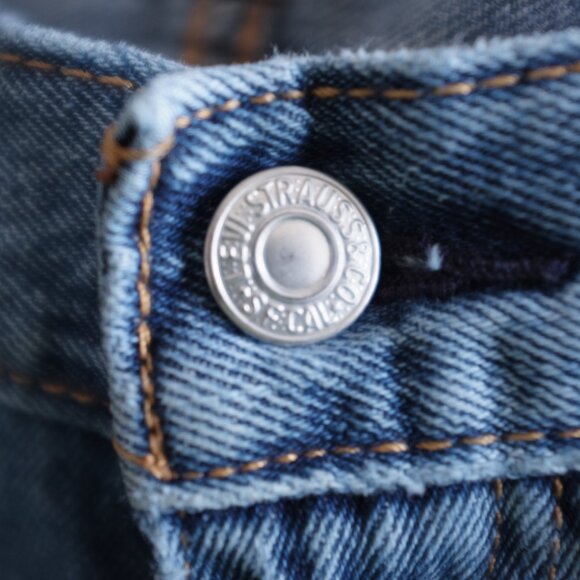 Levi's 505 Denim Jeans Regular Fit Straight Leg Medium Stonewash - Picture 6 of 11